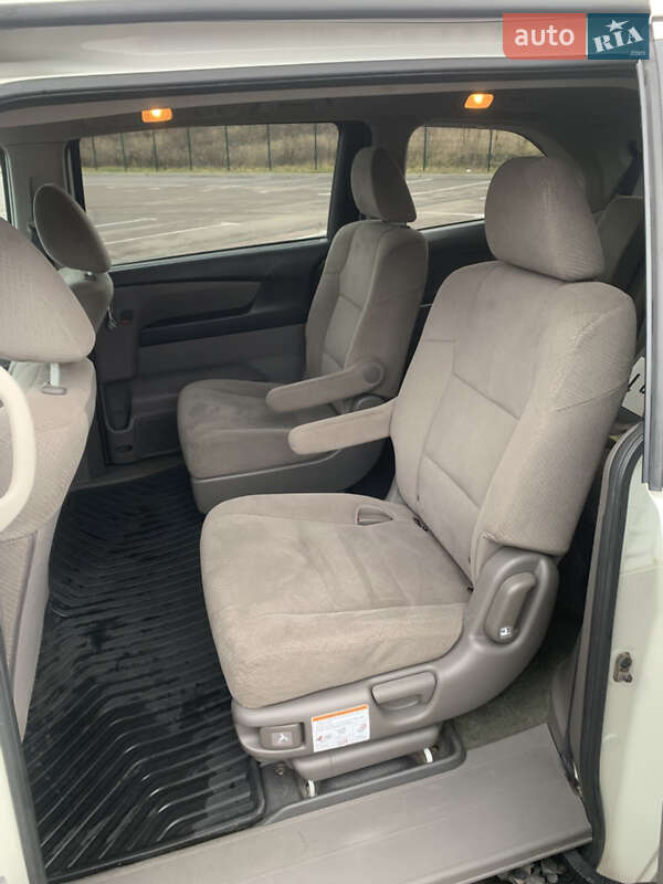 Минивэн Honda Odyssey 2016 в Ровно