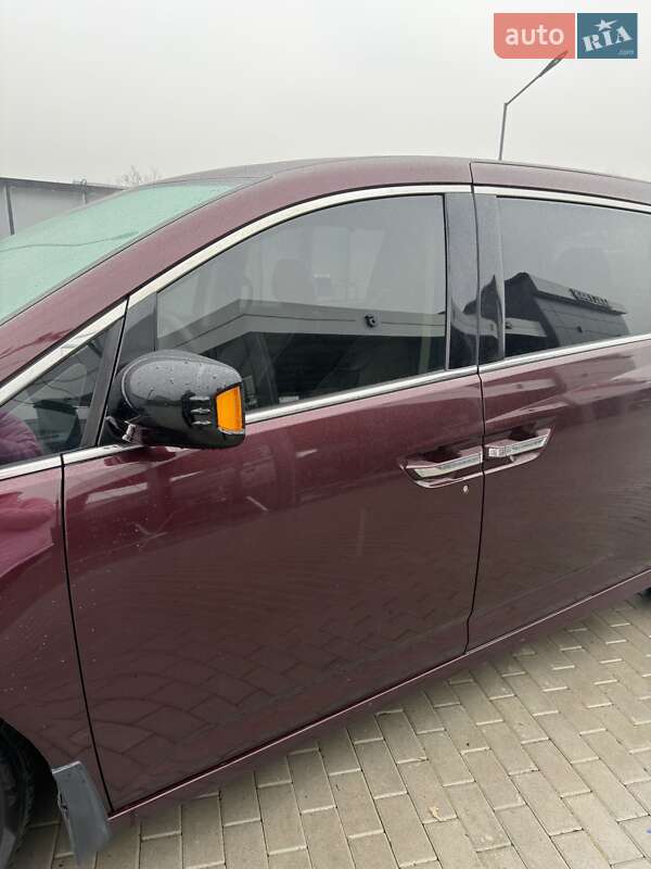 Мінівен Honda Odyssey 2012 в Хусті