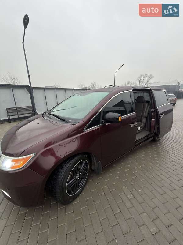 Мінівен Honda Odyssey 2012 в Хусті