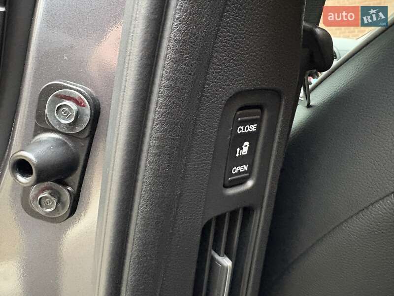 Мінівен Honda Odyssey 2024 в Києві