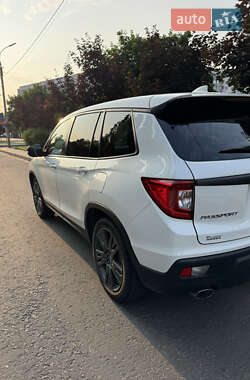 Внедорожник / Кроссовер Honda Passport 2019 в 