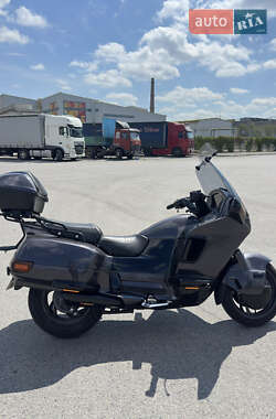 Мотоцикл Туризм Honda PC 800 Pacific Coast 1990 в 