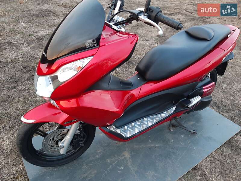 Макси-скутер Honda PCX 125 2012 в Николаеве