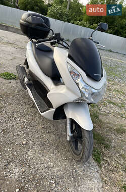 Макси-скутер Honda PCX 125 2014 в 