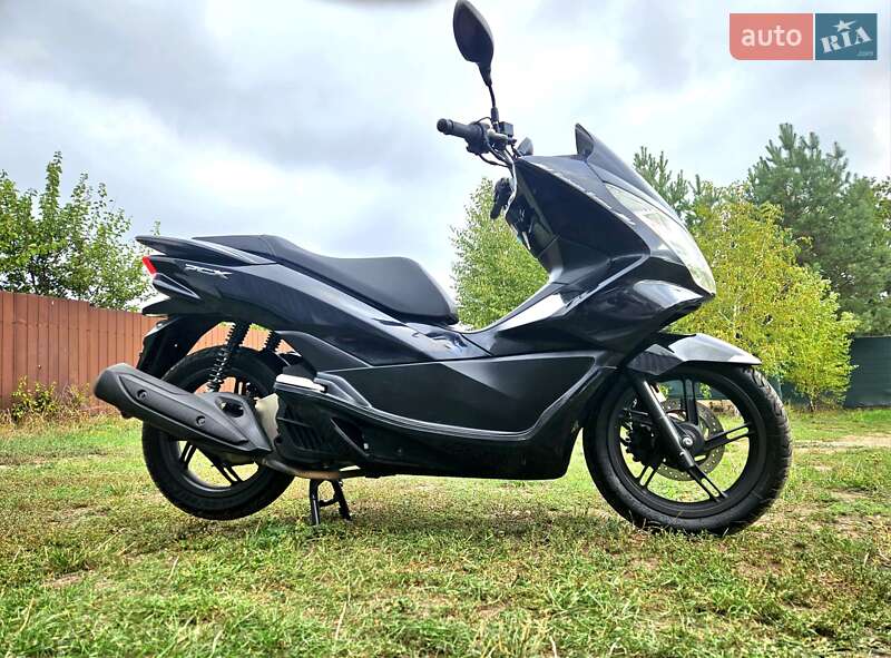 Макси-скутер Honda PCX 125 2017 в Кривом Озере