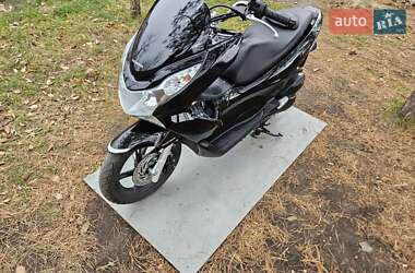 Макси-скутер Honda PCX 125 2014 в 