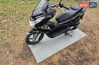 Макси-скутер Honda PCX 125 2014 в 