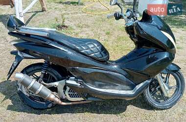 Макси-скутер Honda PCX 125 2014 в 