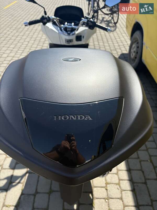 Грузовые мотороллеры, мотоциклы, скутеры, мопеды Honda PCX 125 2023 в Черновцах