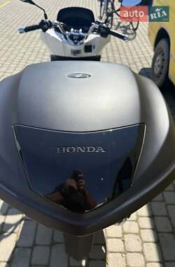 Вантажні моторолери, мотоцикли, скутери, мопеди Honda PCX 125 2023 в 