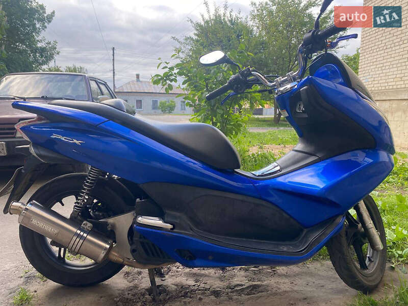 Макси-скутер Honda PCX 125 2014 в 
