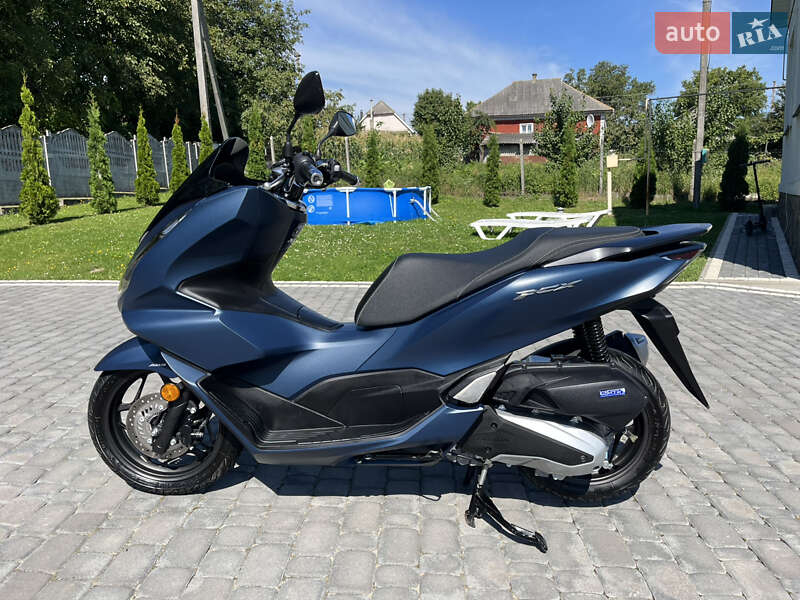 Макси-скутер Honda PCX 125 2024 в Черновцах фото 2 Макси-скутер Honda PCX 125 2024 в Черновцах