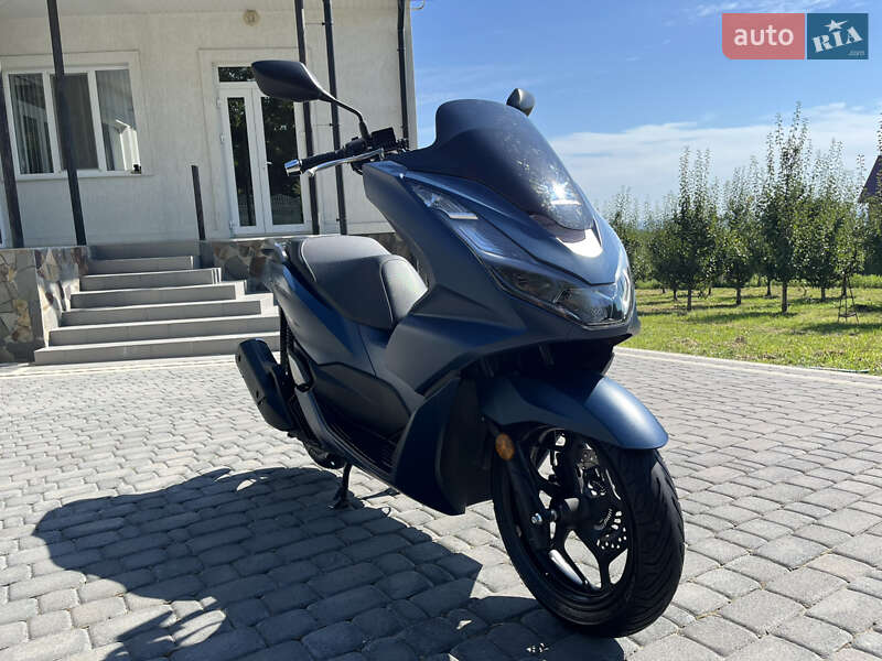 Макси-скутер Honda PCX 125 2024 в Черновцах фото 7 Макси-скутер Honda PCX 125 2024 в Черновцах