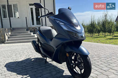 Макси-скутер Honda PCX 125 2024 в  фото 7 Макси-скутер Honda PCX 125 2024 в