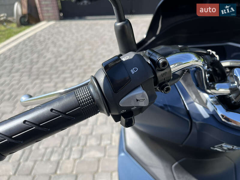 Макси-скутер Honda PCX 125 2024 в Черновцах фото 12 Макси-скутер Honda PCX 125 2024 в Черновцах