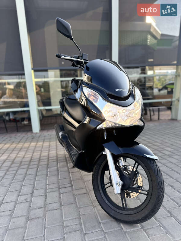 Макси-скутер Honda PCX 125 2010 в Одессе