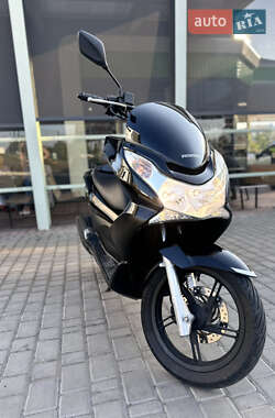 Макси-скутер Honda PCX 125 2010 в 