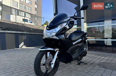 Макси-скутер Honda PCX 125 2010 в 
