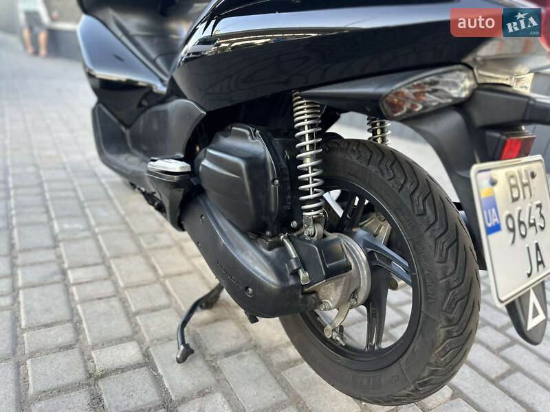 Макси-скутер Honda PCX 125 2010 в Одессе