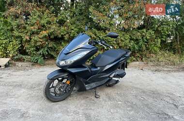 Грузовые мотороллеры, мотоциклы, скутеры, мопеды Honda PCX 125 2023 в Львове