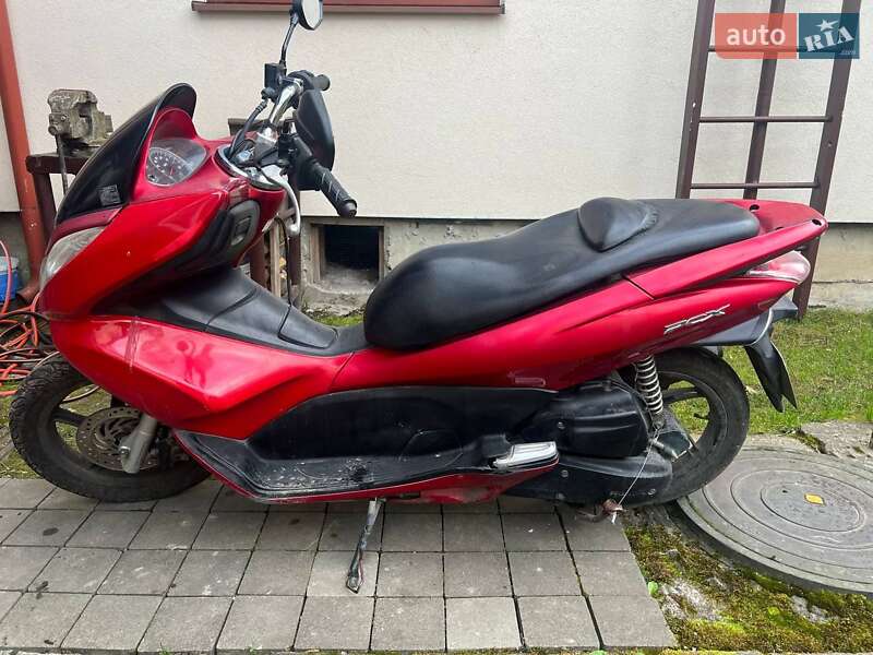 Максі-скутер Honda PCX 125 2010 в Львові фото 3 Максі-скутер Honda PCX 125 2010 в Львові