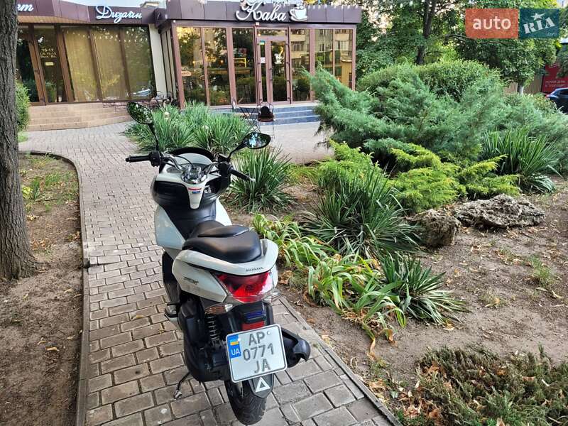 Грузовые мотороллеры, мотоциклы, скутеры, мопеды Honda PCX 125 2010 в Запорожье