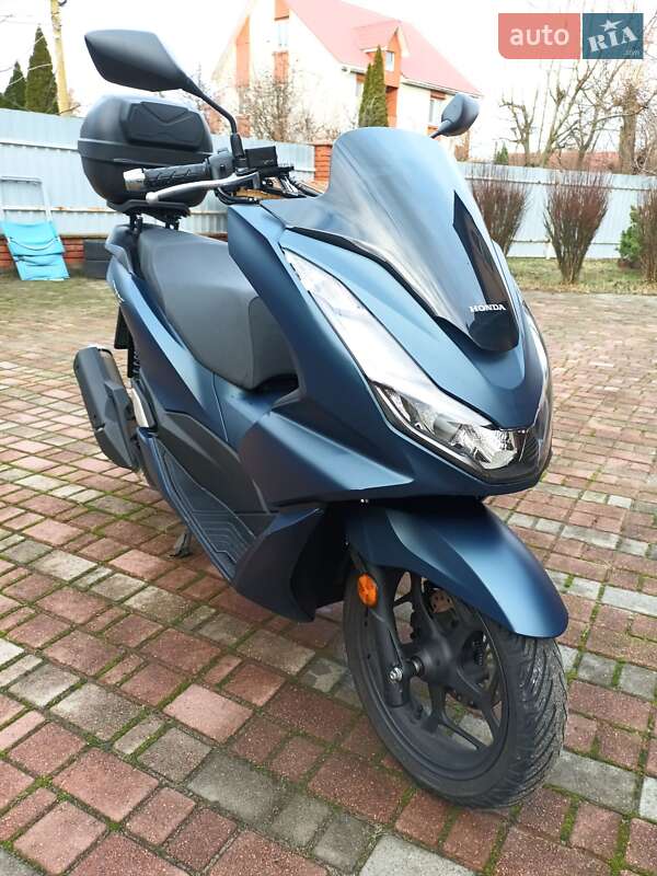 Макси-скутер Honda PCX 125 2024 в Киеве