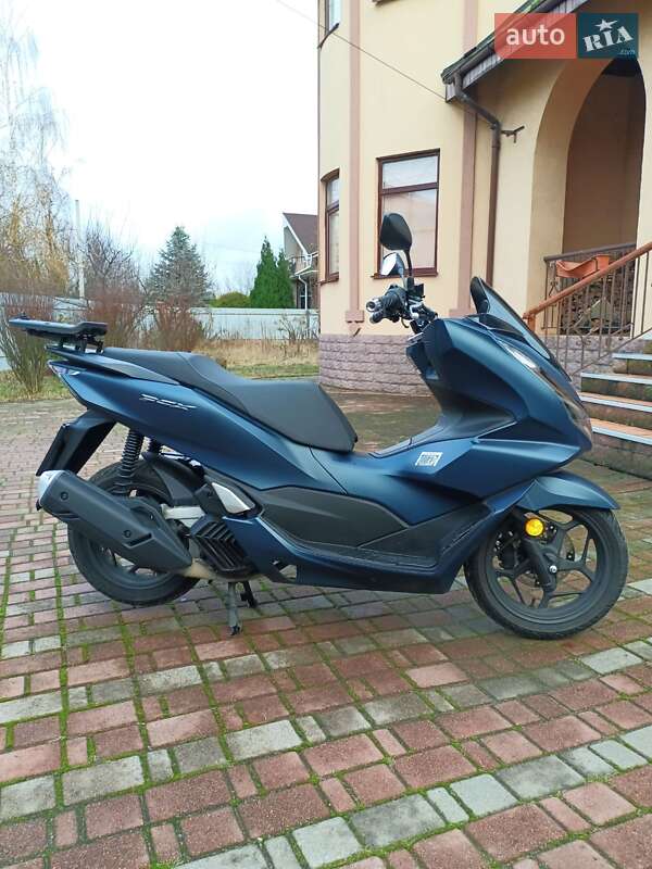 Макси-скутер Honda PCX 125 2024 в Киеве