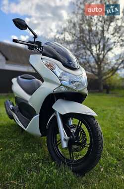 Скутер Honda PCX 125 2011 в Єрках
