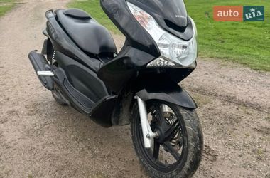 Макси-скутер Honda PCX 125 2014 в Бучаче