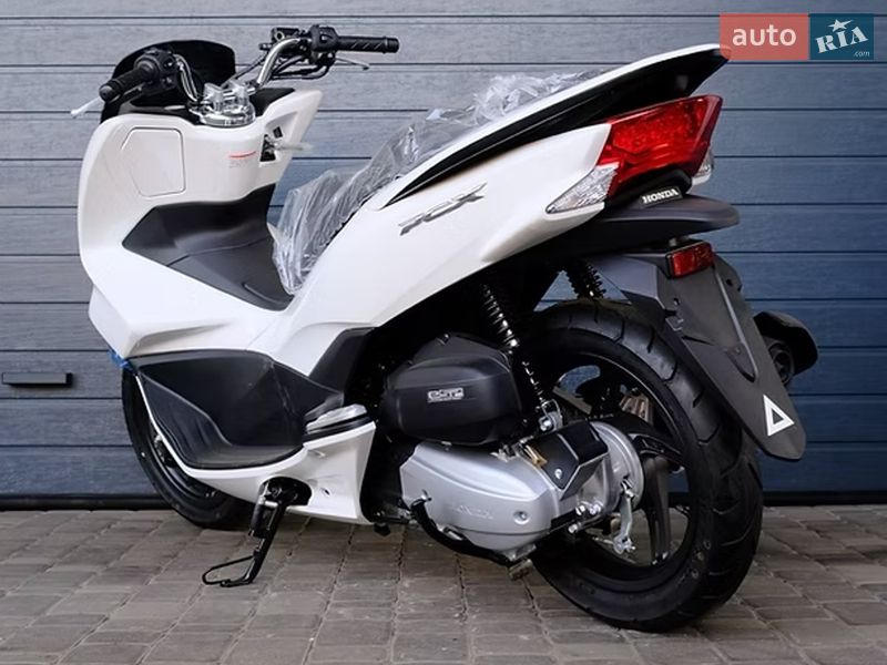 Макси-скутер Honda PCX 125 2015 в Белой Церкви