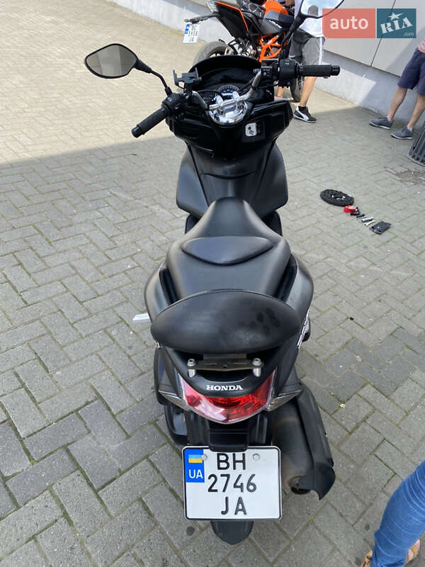 Скутер Honda PCX 150 2015 в Харькове фото 13 Скутер Honda PCX 150 2015 в Харькове