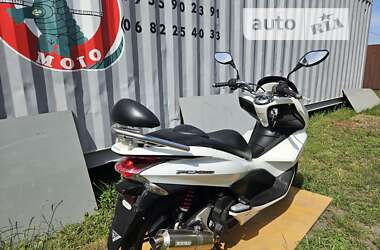 Макси-скутер Honda PCX 150 2014 в 