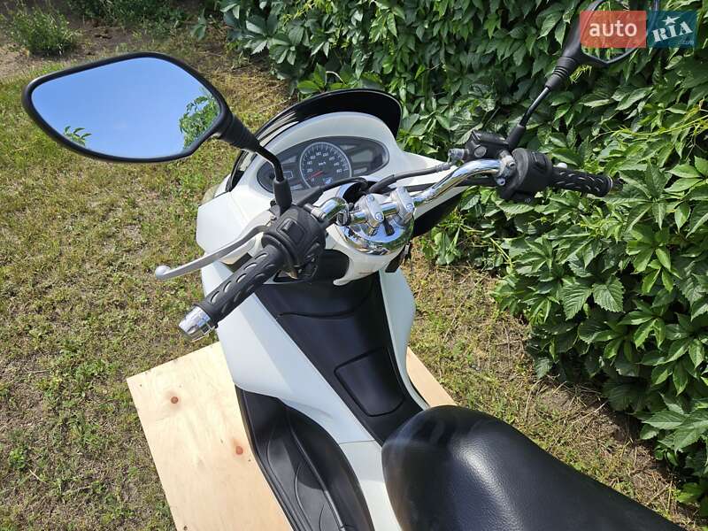 Макси-скутер Honda PCX 150 2014 в Южноукраинске