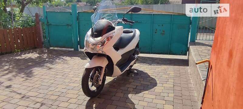 Вантажні моторолери, мотоцикли, скутери, мопеди Honda PCX 150 2014 в Хмельницькому