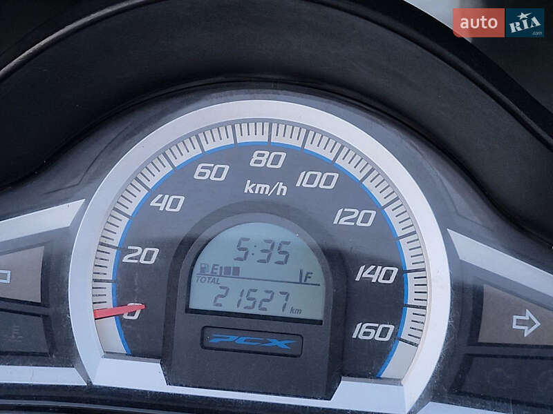 Макси-скутер Honda PCX 150 2015 в Десне