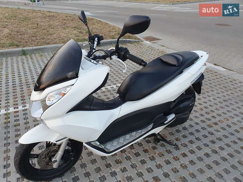 Макси-скутер Honda PCX 150 2014 в Коропе