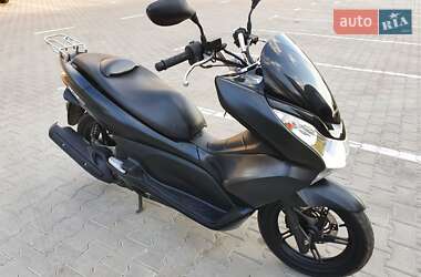 Макси-скутер Honda PCX 150 2014 в Чернигове