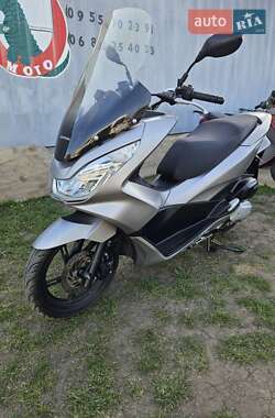 Максі-скутер Honda PCX 150 2014 в 