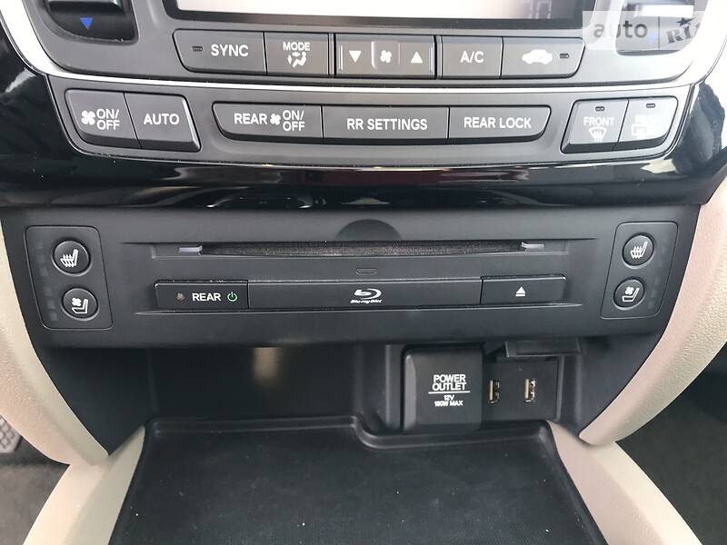 Позашляховик / Кросовер Honda Pilot 2015 в Києві