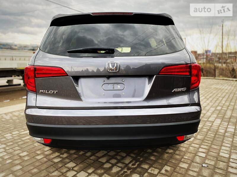 Позашляховик / Кросовер Honda Pilot 2016 в Чернівцях