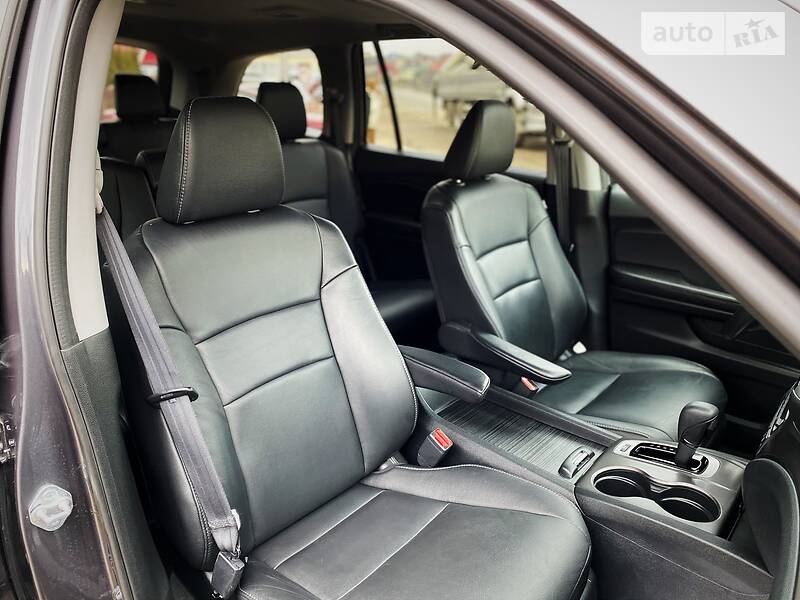 Позашляховик / Кросовер Honda Pilot 2016 в Чернівцях