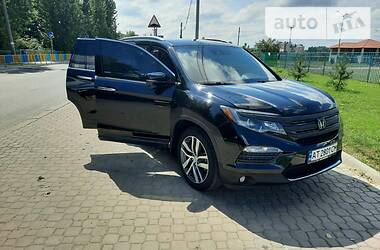 Позашляховик / Кросовер Honda Pilot 2017 в Івано-Франківську