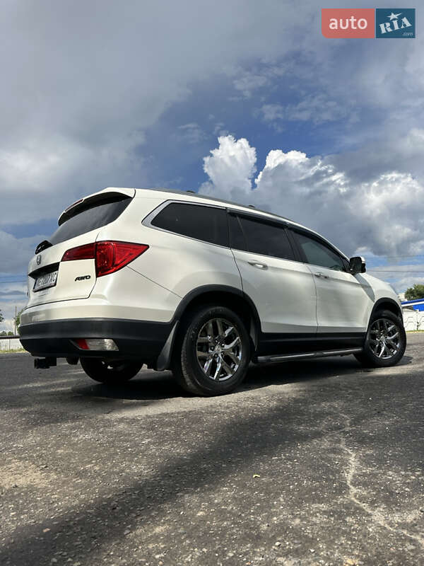 Позашляховик / Кросовер Honda Pilot 2016 в Дніпрі