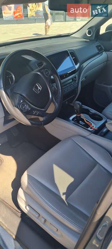 Внедорожник / Кроссовер Honda Pilot 2016 в Черкассах