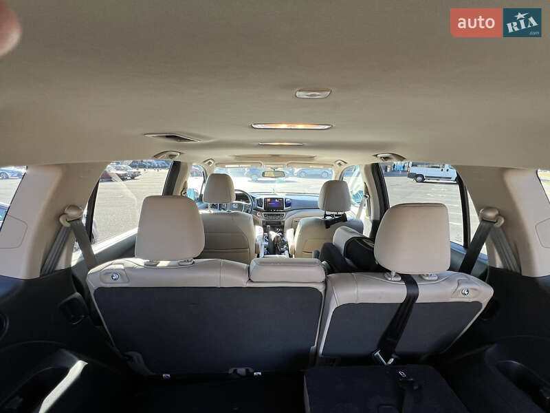 Внедорожник / Кроссовер Honda Pilot 2017 в Киеве