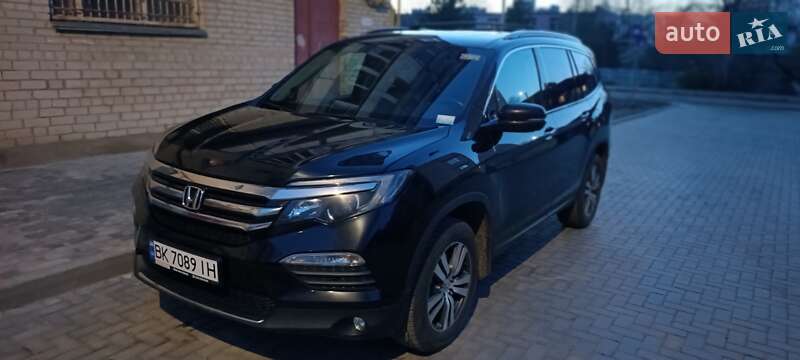 Внедорожник / Кроссовер Honda Pilot 2017 в Костополе