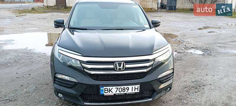 Внедорожник / Кроссовер Honda Pilot 2017 в Костополе