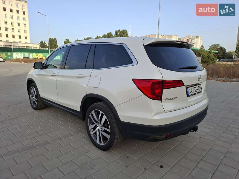 Внедорожник / Кроссовер Honda Pilot 2017 в Черкассах