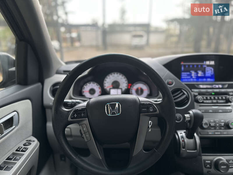 Внедорожник / Кроссовер Honda Pilot 2015 в Киеве фото 17 Внедорожник / Кроссовер Honda Pilot 2015 в Киеве